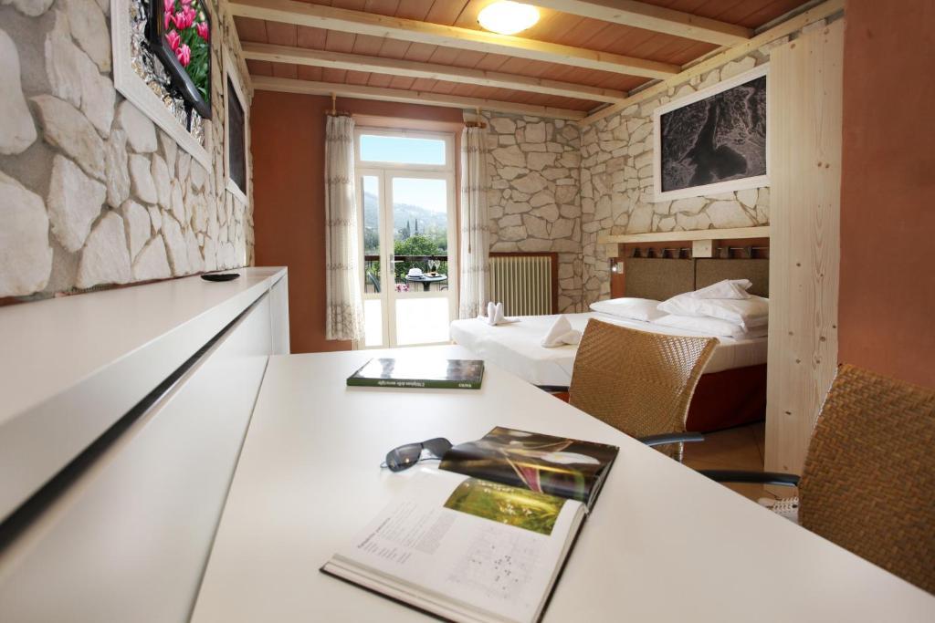 Albergo Garni Orchidea Ρίβα ντελ Γκάρντα Δωμάτιο φωτογραφία