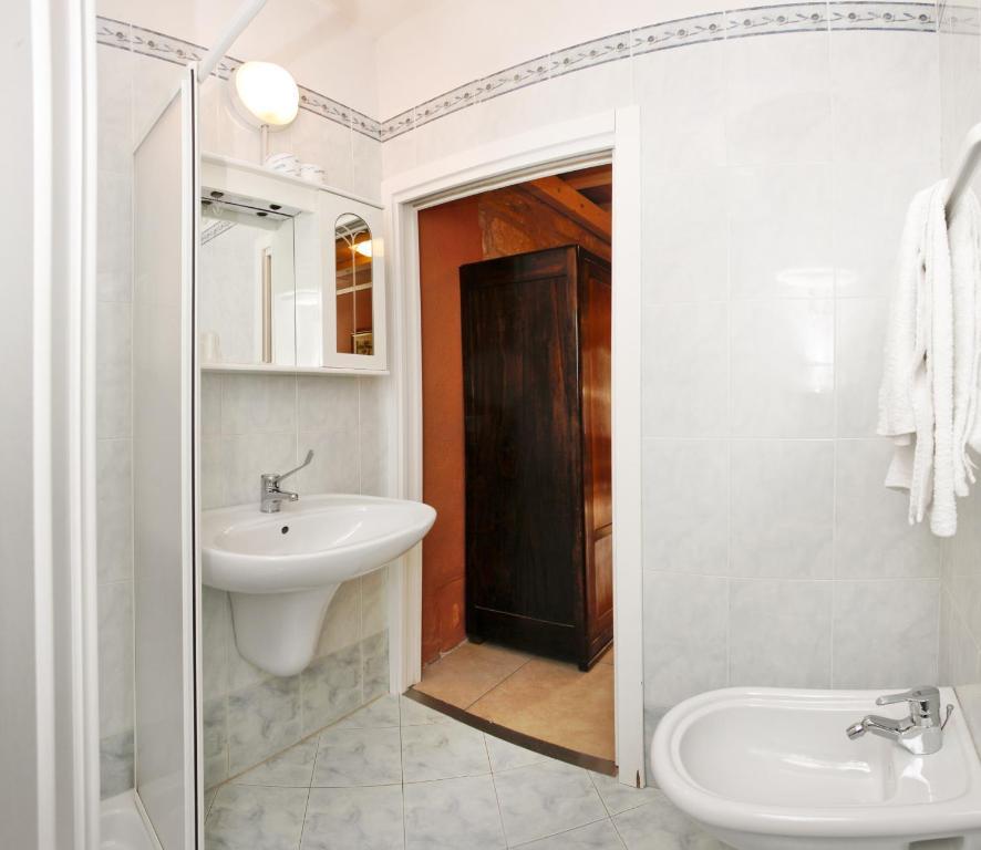 Albergo Garni Orchidea Ρίβα ντελ Γκάρντα Δωμάτιο φωτογραφία